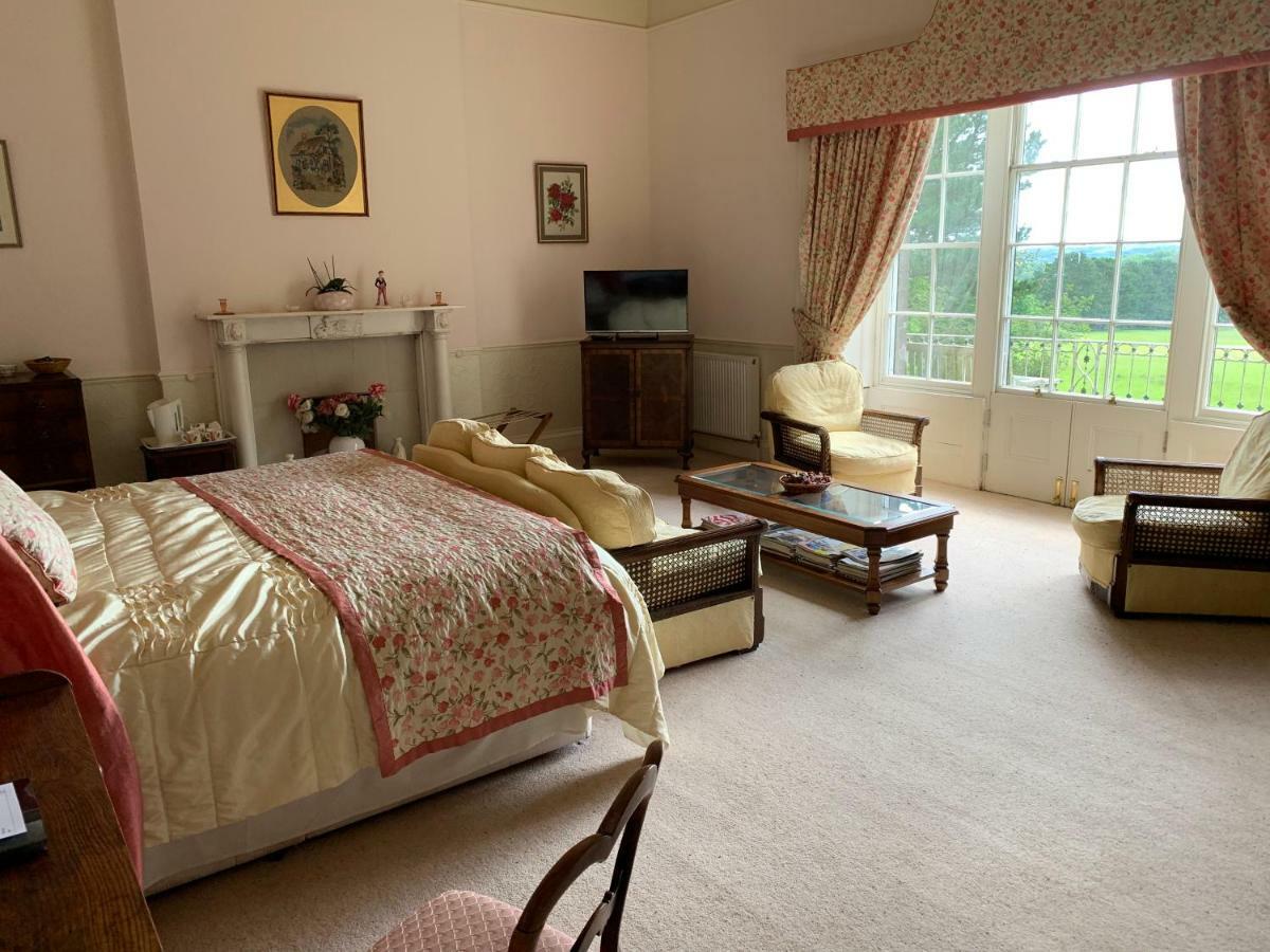 Penzion Boulston Manor Haverfordwest Exteriér fotografie